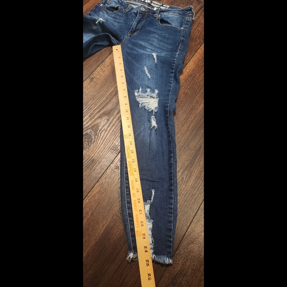 Cute Distressed Jeans - Picture 14 of 15